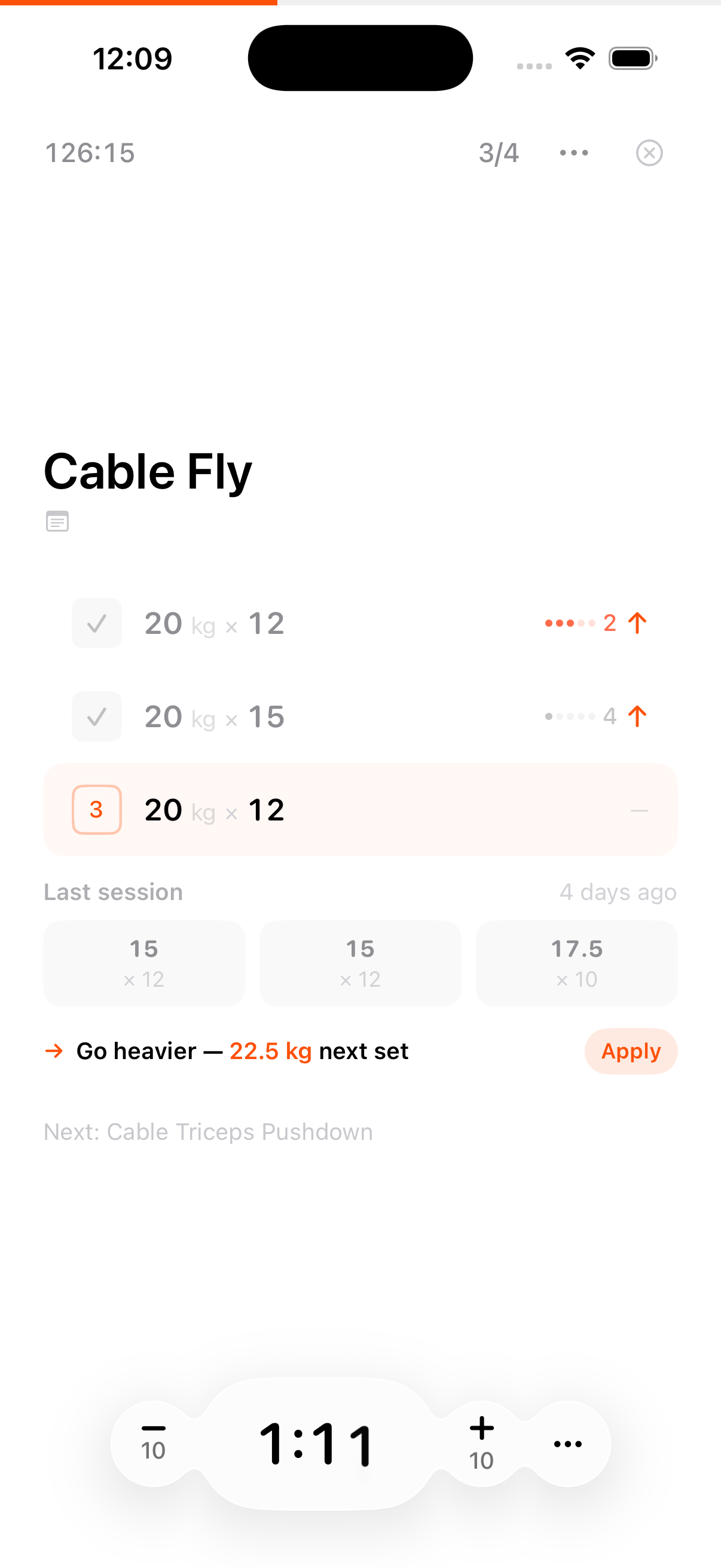 Cable Fly exercise tracking interface with weight, reps, RIR (Reps in Reserve) dots, weight suggestions, and rest timer